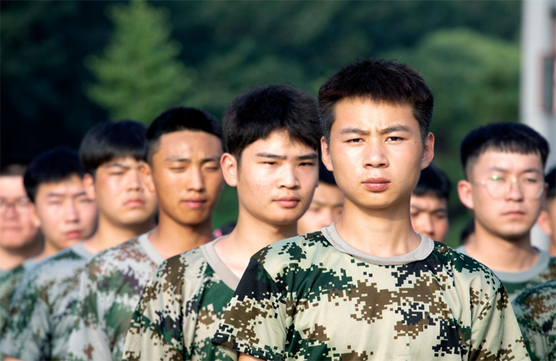 2021年7月6日，中天北京集團(tuán)百名應(yīng)屆大學(xué)生褪下便服換上軍裝，在訓(xùn)練場上接受為期2天的軍訓(xùn)，享受入職前的第一份美好記憶。
